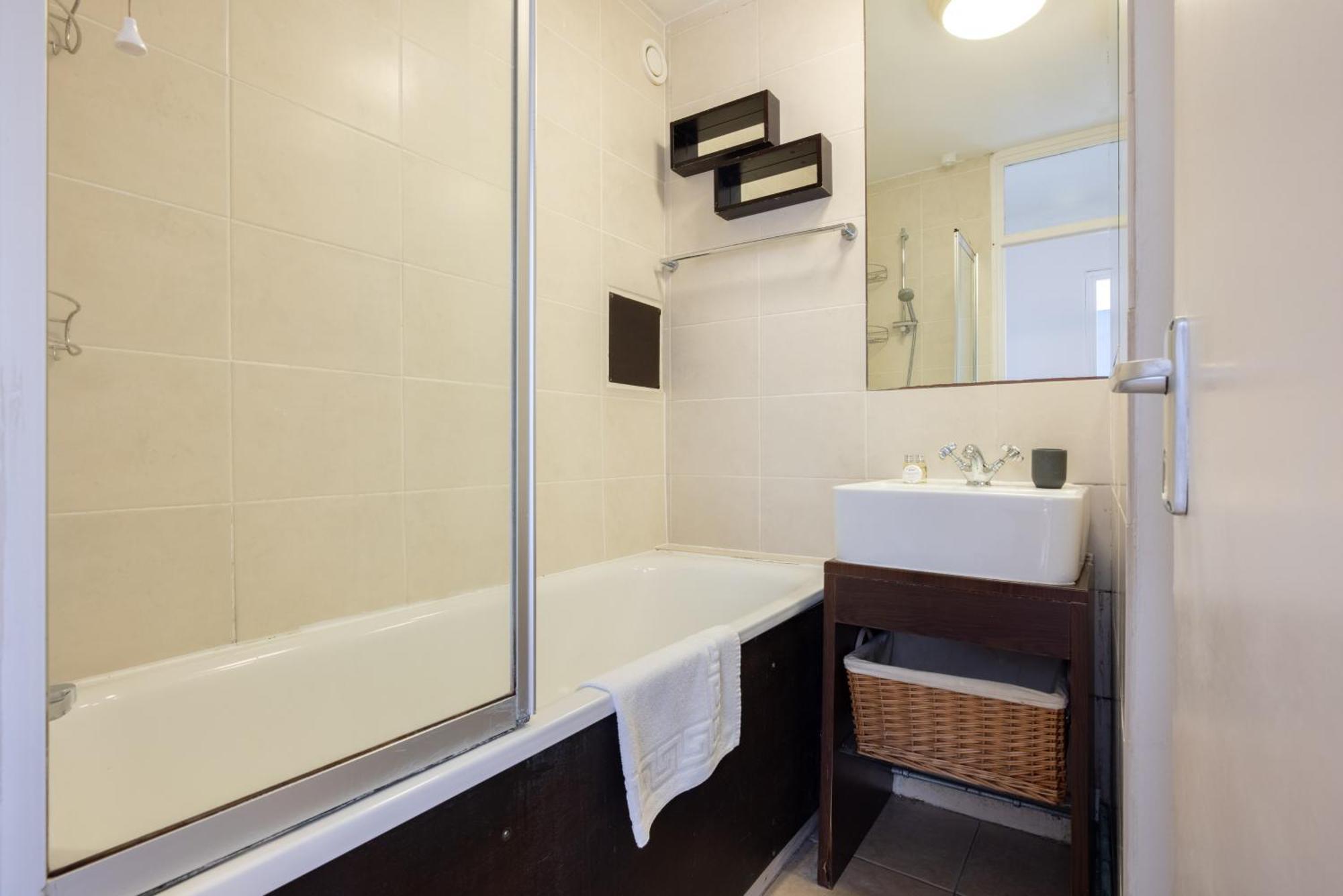 The Bermondsey Apartment Лондон Экстерьер фото
